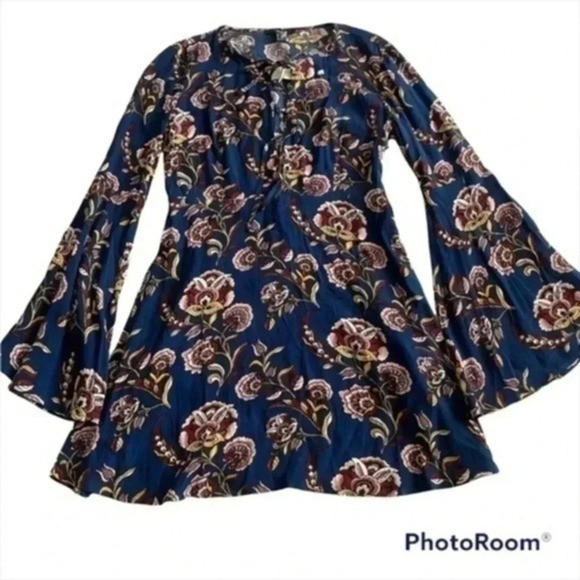 Forever 21 Dresses & Skirts - NWT Forever 21 Paisley BoHo sleeve dress size S